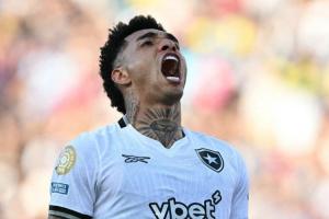 硬!南美6队至今保持不败,博塔弗戈铁桶斩巴黎,博卡明日战拜仁